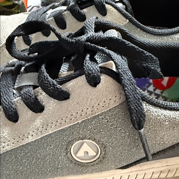 Airwalk Black Grey Shoes| size 3 - Picture 11 of 11